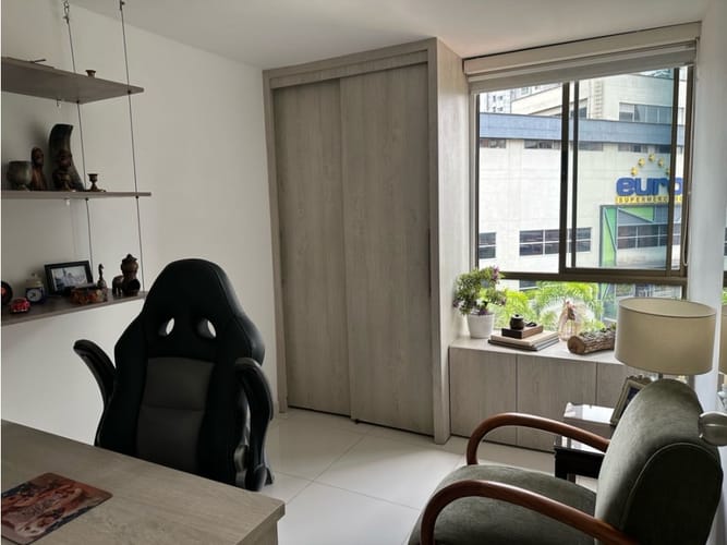 Apartamento de 3 alcobas en venta en El Poblado, Medellín, 84 m² · foto 14 de 24
