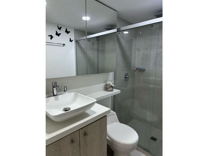 Apartamento de 3 alcobas en venta en El Poblado, Medellín, 84 m² · foto 21 de 24