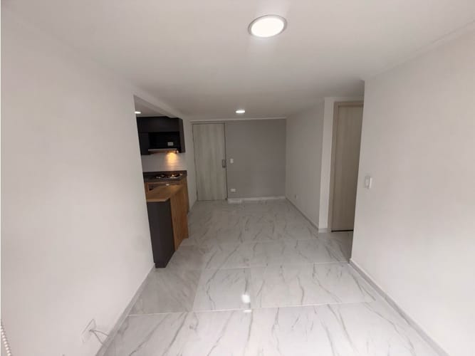 Apartamento de 2 alcobas en arriendo en Loma De San Jose, Medellín, 60 m² · foto 7 de 18