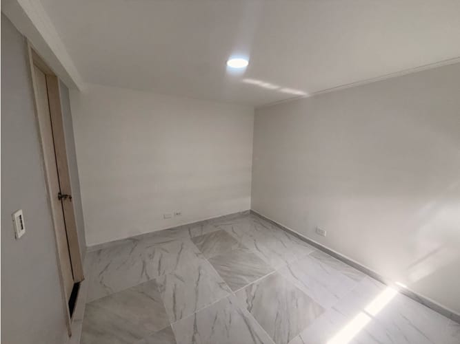 Apartamento de 2 alcobas en arriendo en Loma De San Jose, Medellín, 60 m² · foto 13 de 18
