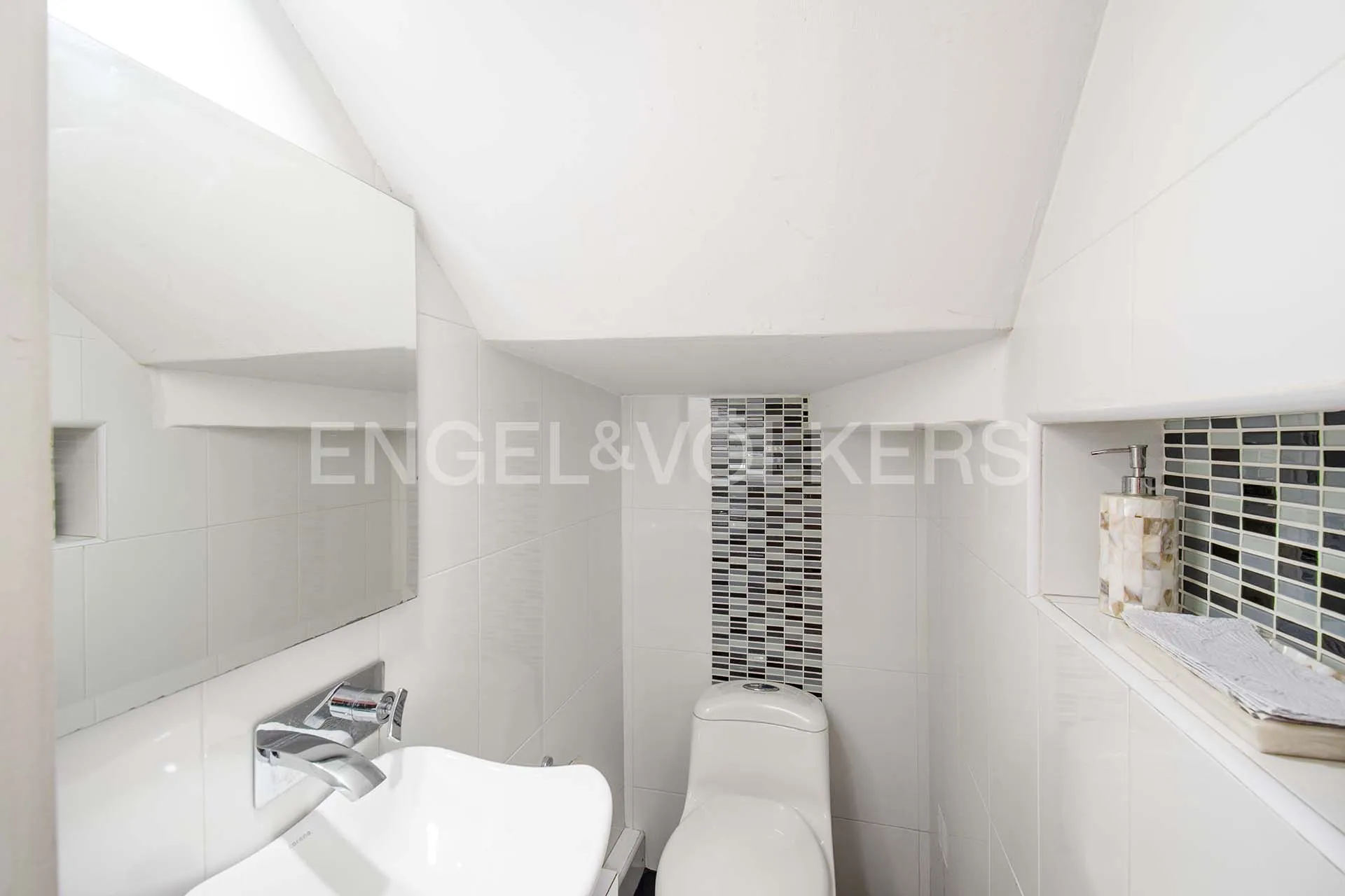 Casa en venta en Alhambra, Bogotá · foto 8 de 21