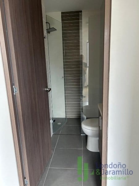 Apartamento de 2 alcobas en arriendo en Loma Del Escobero, Envigado, 83 m² · foto 8 de 15