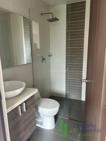 Apartamento de 2 alcobas en arriendo en Loma Del Escobero, Envigado, 83 m² · foto 11 de 15