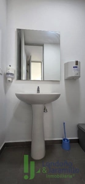 Oficina en venta en Primavera, Envigado, 74 m² · foto 6 de 9
