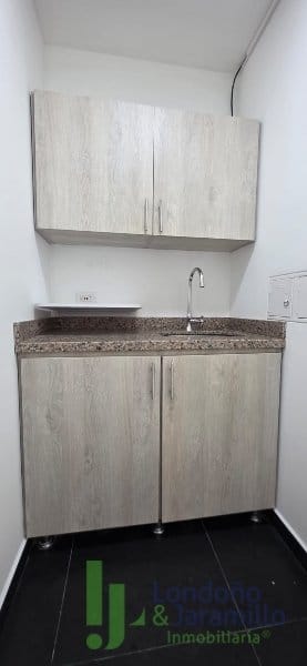 Oficina en venta en Primavera, Envigado, 74 m² · foto 7 de 9