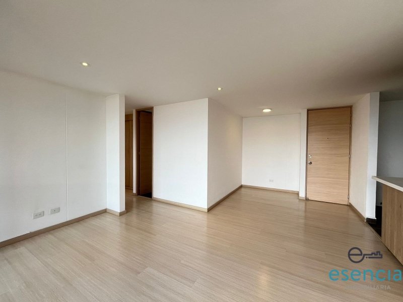 Apartamento en arriendo en Loma Del Escobero, Envigado · foto 6 de 15