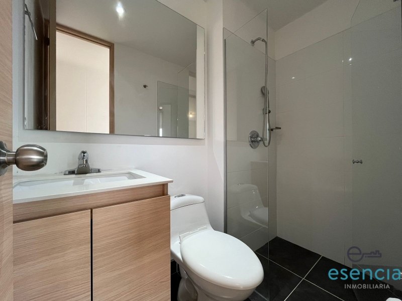 Apartamento en arriendo en Loma Del Escobero, Envigado · foto 13 de 15