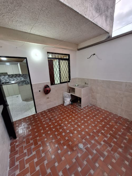 Apartamento de 3 alcobas en venta en Asturias, Bucaramanga, 83 m² · foto 3 de 13