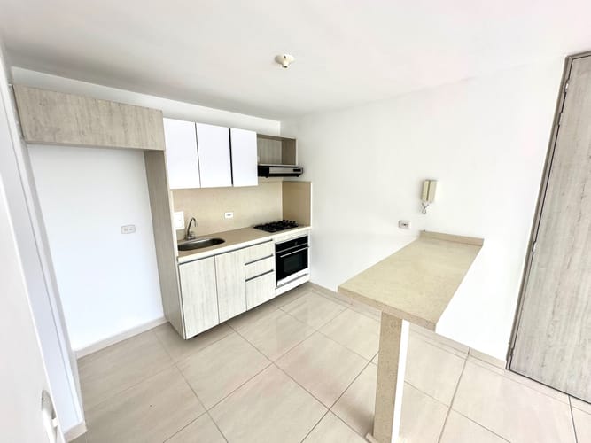 Apartamento de 3 alcobas en venta en Altos Del Llanito, Girón, 65 m² · foto 2 de 13