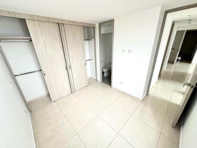 Apartamento de 3 alcobas en venta en Altos Del Llanito, Girón, 65 m² · foto 12 de 13