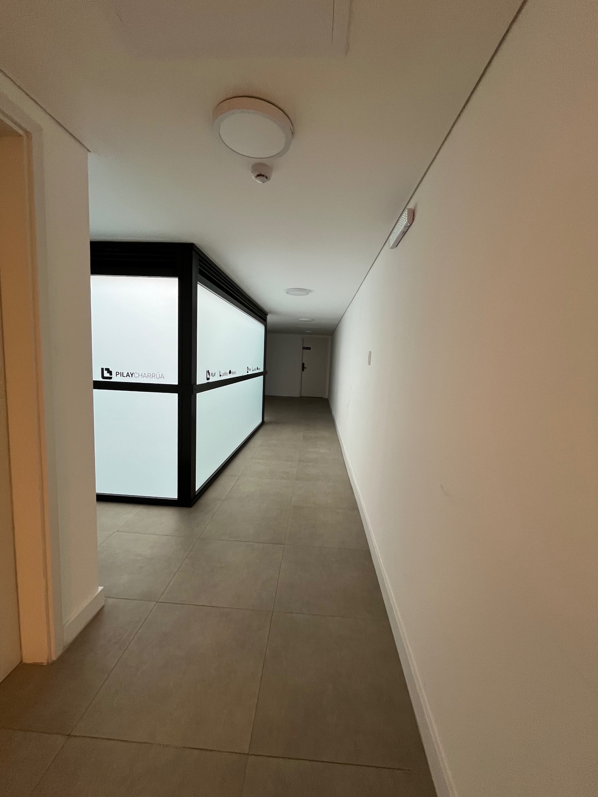 ALQUILER MONOAMBIENTE OPCIÓN GARAJE EN CORDÓN SUR · Foto 9