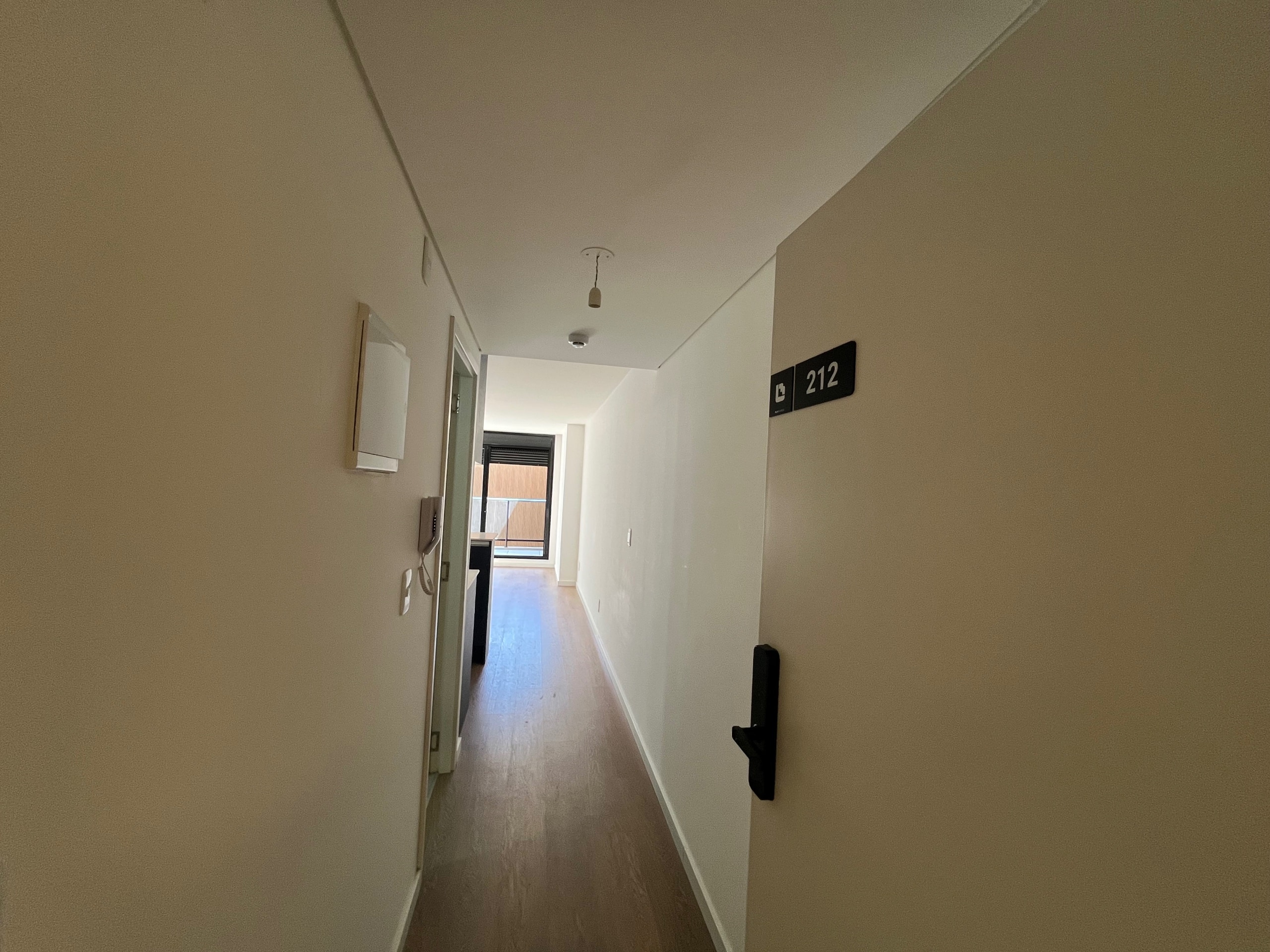 ALQUILER MONOAMBIENTE CON BALCÓN EN CORDÓN SUR OPC. GARAJE · Foto 9
