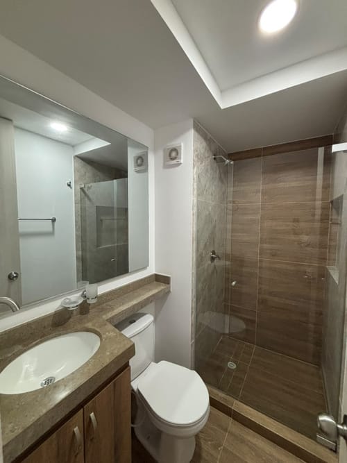 Apartamento de 3 alcobas en arriendo en La Española, Bogotá, 78 m² · foto 3 de 12