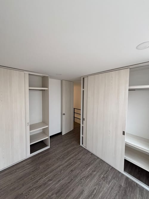 Apartamento de 3 alcobas en arriendo en La Española, Bogotá, 78 m² · foto 4 de 12