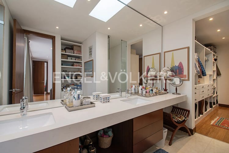 Apartamento de 5 alcobas en venta en Cerros De Los Alpes, Bogotá, 307 m² · foto 10 de 20