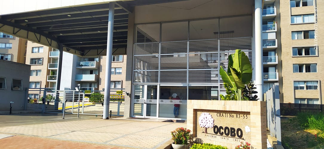 Apartamento de 3 alcobas en venta en Cr. Los Arroyuelos, Ibagué, 110 m² · foto 3 de 19