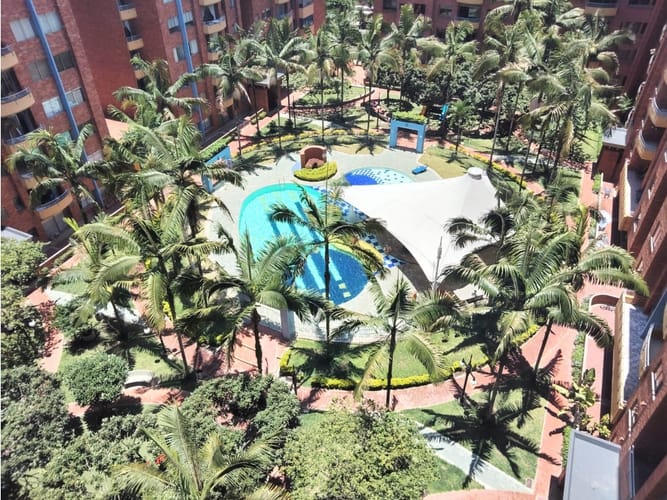 Apartamento de 3 alcobas en venta en Laureles, Medellín, 107 m² · foto 4 de 24