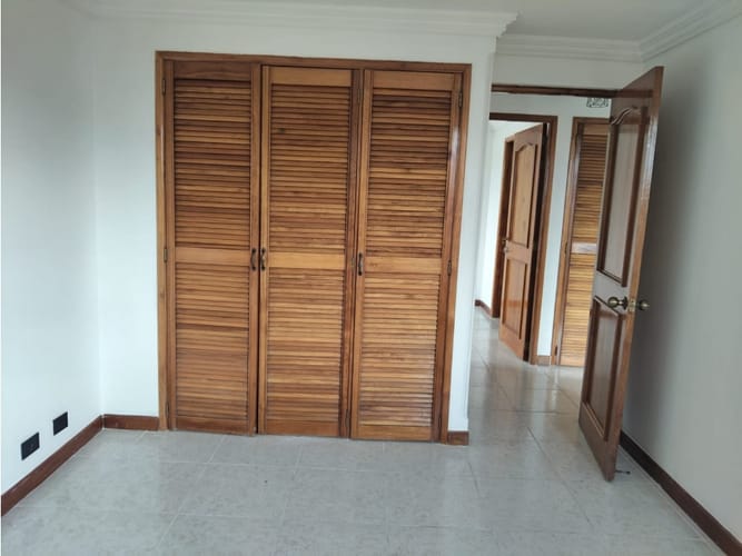 Apartamento de 3 alcobas en venta en Laureles, Medellín, 107 m² · foto 7 de 24