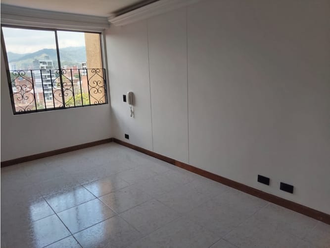 Apartamento de 3 alcobas en venta en Laureles, Medellín, 107 m² · foto 9 de 24