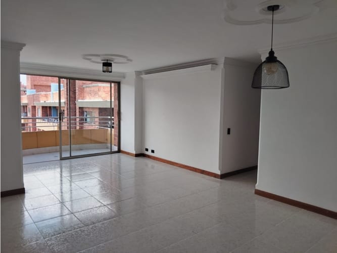 Apartamento de 3 alcobas en venta en Laureles, Medellín, 107 m² · foto 24 de 24