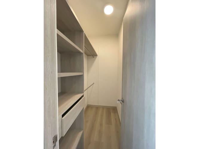 Apartamento de 3 alcobas en arriendo en Ciudad Del Río, Medellín, 140 m² · foto 4 de 20