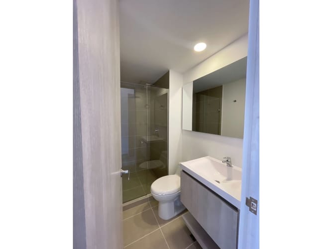 Apartamento de 3 alcobas en arriendo en Ciudad Del Río, Medellín, 140 m² · foto 8 de 20