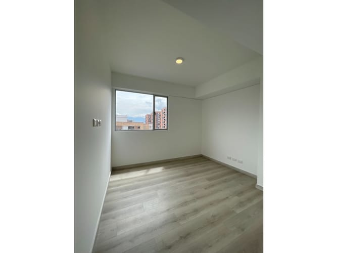 Apartamento de 3 alcobas en arriendo en Ciudad Del Río, Medellín, 140 m² · foto 9 de 20