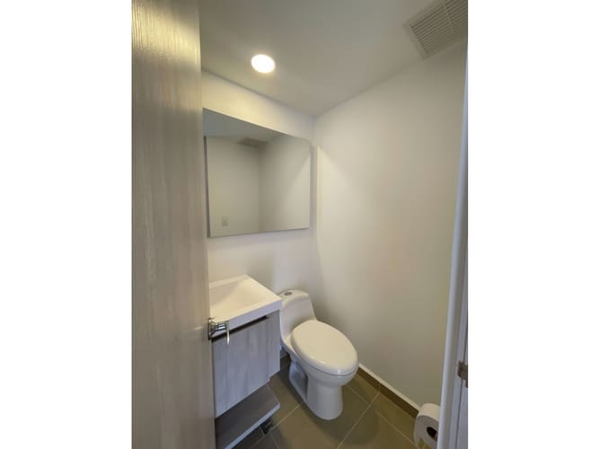 Apartamento de 3 alcobas en arriendo en Ciudad Del Río, Medellín, 140 m² · foto 13 de 20