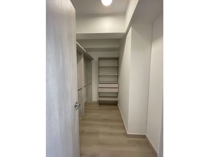 Apartamento de 3 alcobas en arriendo en Ciudad Del Río, Medellín, 140 m² · foto 17 de 20