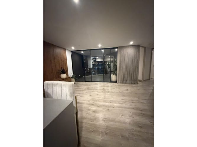 Apartamento de 2 alcobas en arriendo en Altos Del Poblado, Medellín, 86 m² · foto 2 de 14