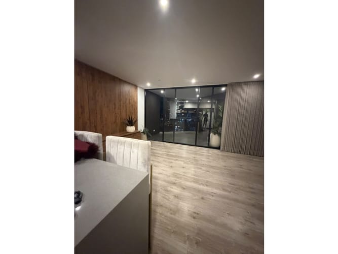 Apartamento de 2 alcobas en arriendo en Altos Del Poblado, Medellín, 86 m² · foto 4 de 14