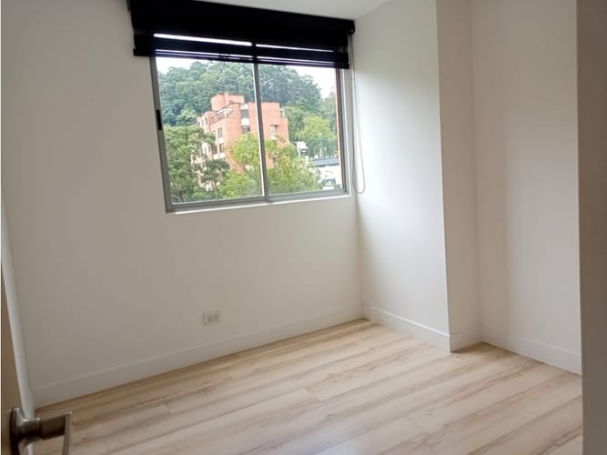 Apartamento de 3 alcobas en arriendo en Castropol, Medellín, 90 m² · foto 7 de 12