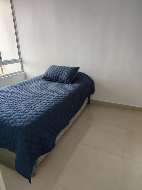 Apartamento de 2 alcobas en venta en Ricaurte, 57 m² · foto 2 de 11