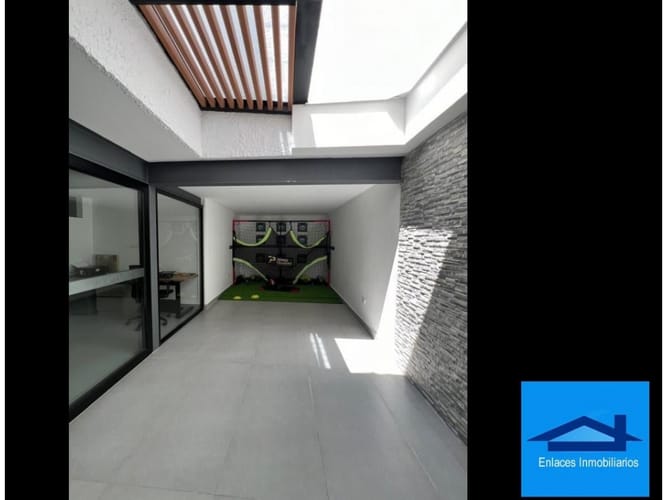 Casa en venta en Laureles, Medellín · foto 9 de 19