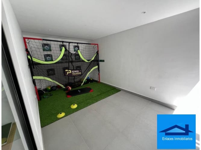 Casa en venta en Laureles, Medellín · foto 12 de 19