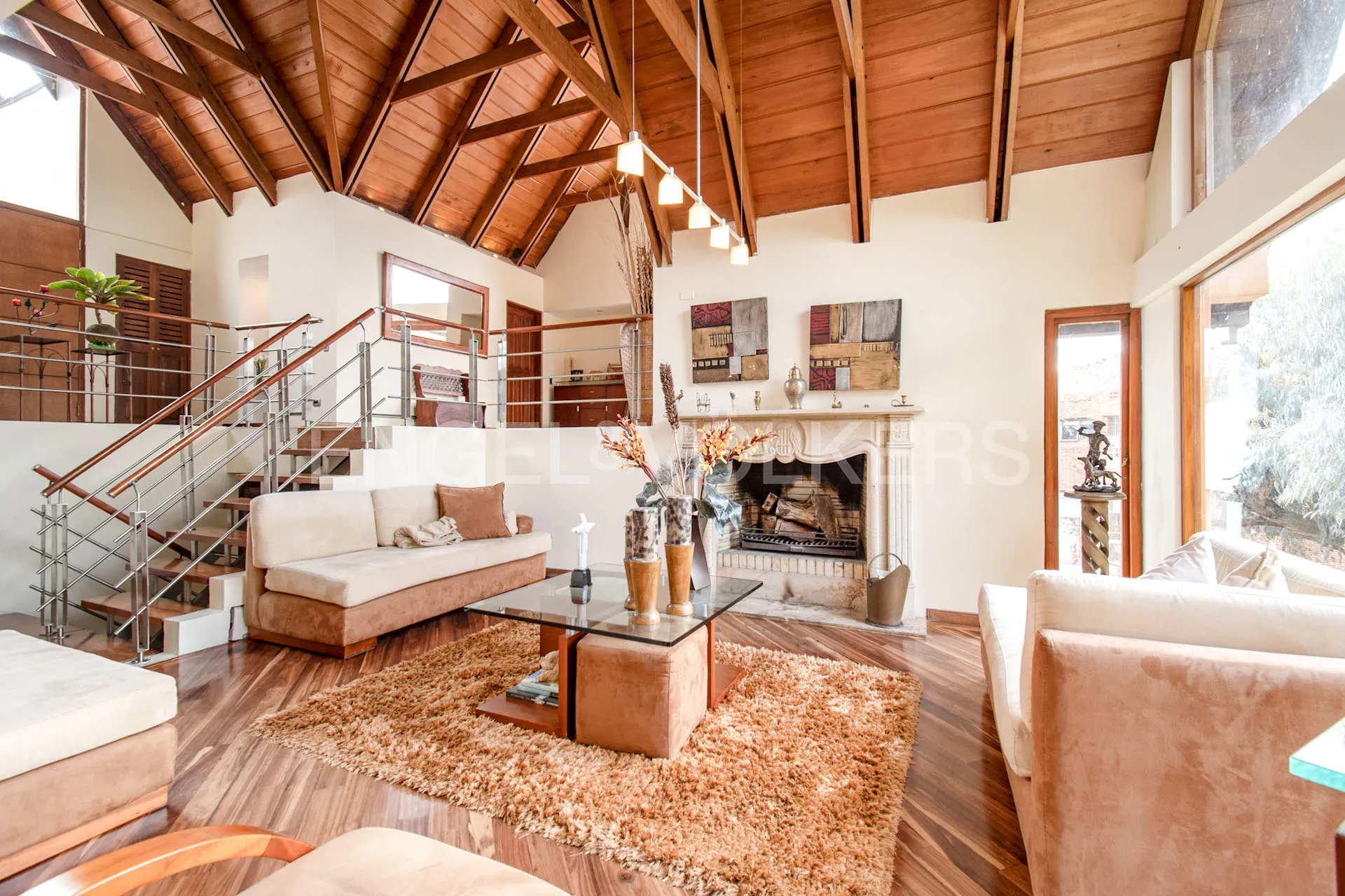 Casa en venta en Bosque De Pinos, Bogotá · foto 2 de 19