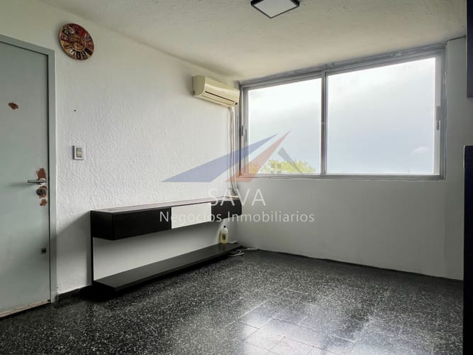 Alquiler Apartamento 3 Dormitorios en Malvin Norte! Piso Alto · Photo 3