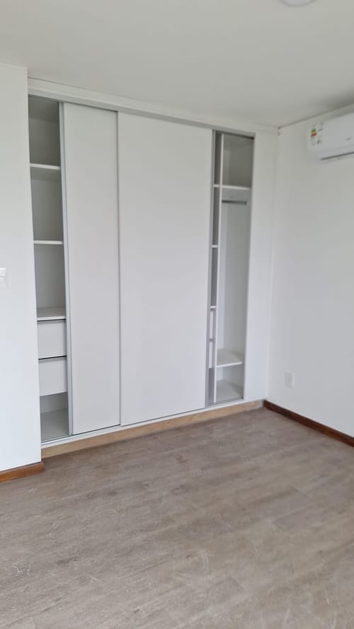 SE ALQUILA HERMOSO APARTAMENTO A ESTRENAR · Photo 8