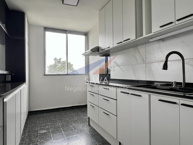 Alquiler Apartamento 3 Dormitorios en Las Canteras! Piso Alto · Photo 7