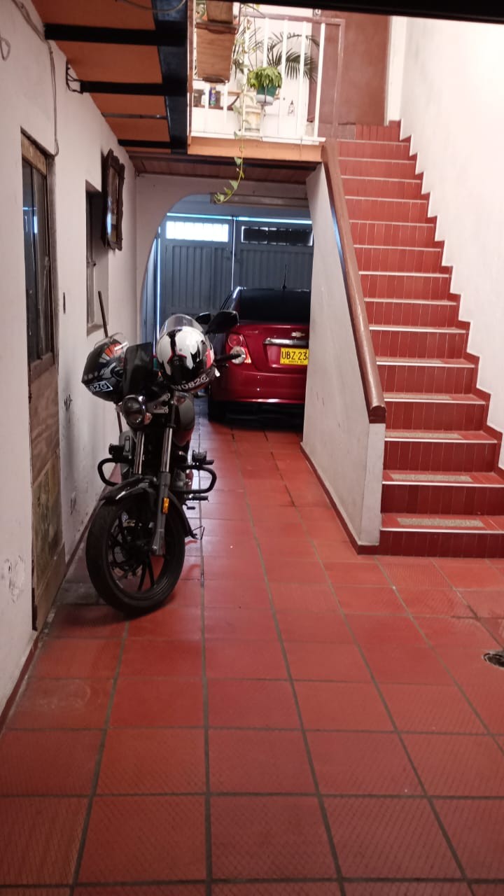 Casa en venta en Puente Aranda, Bogotá · foto 8 de 13