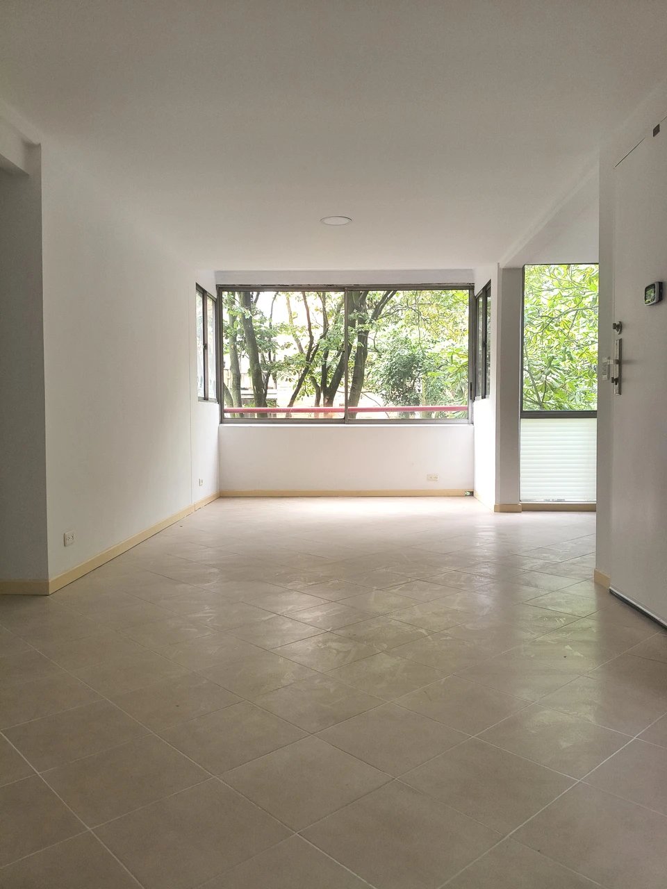 Apartamento en arriendo en Vía Las Palmas, Medellín · foto 2 de 10