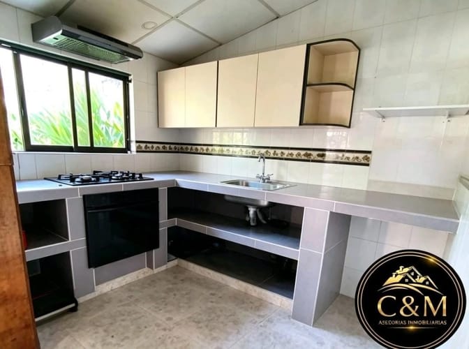 Casa de 7 alcobas en venta en Girardot, Girardot · foto 5 de 14
