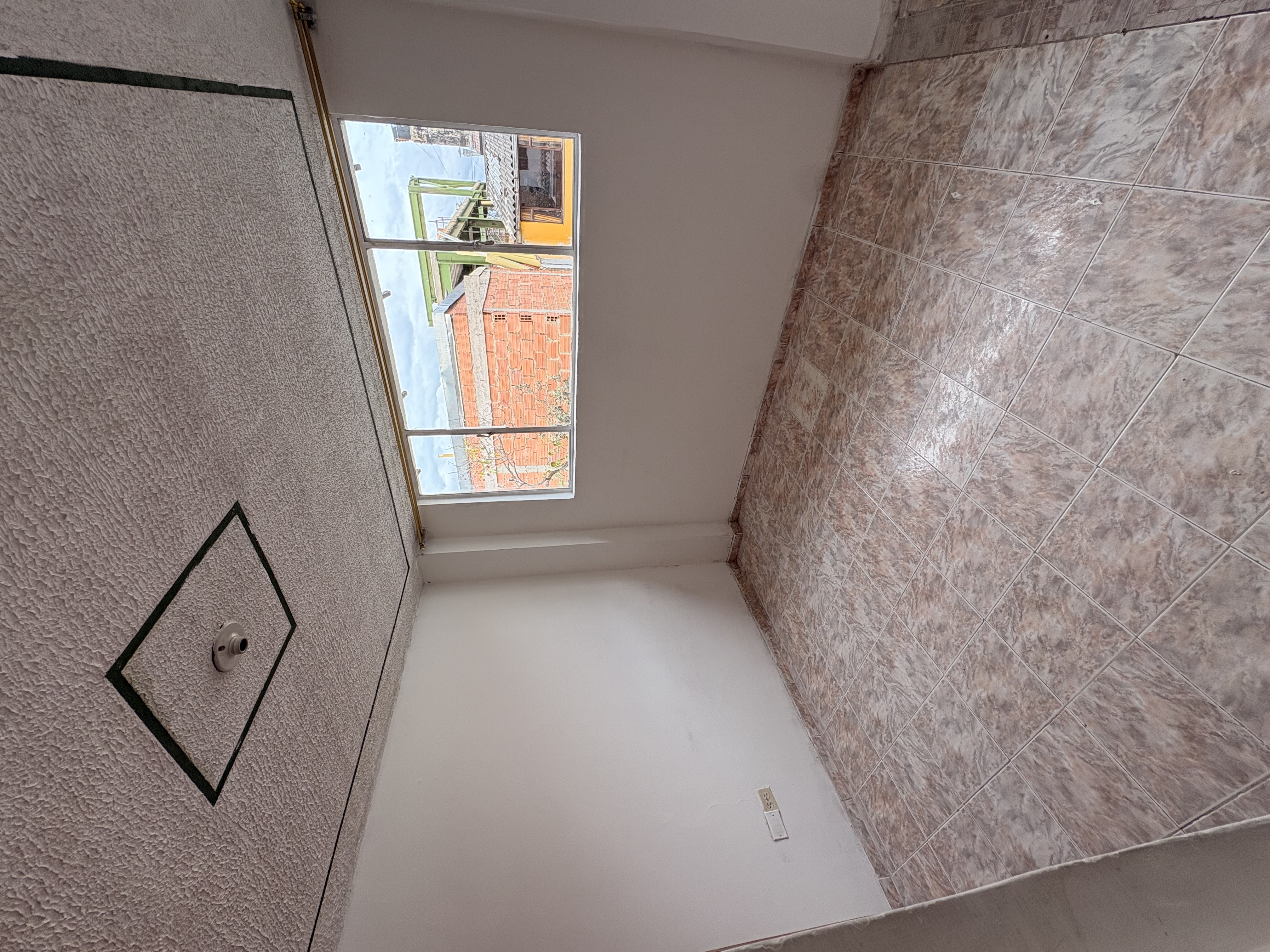 Casa en arriendo en Fontibon, Bogotá · foto 2 de 17