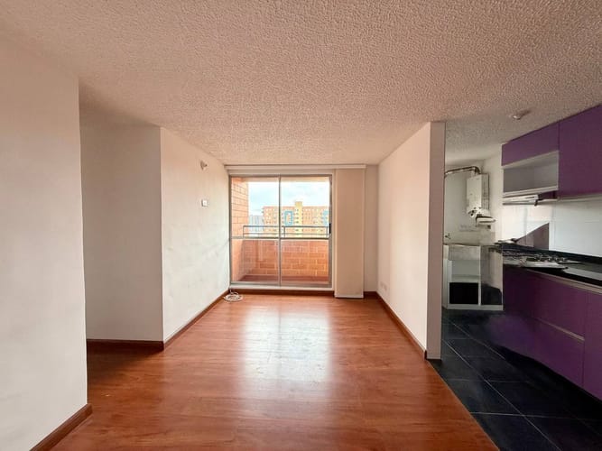 Apartamento de 3 alcobas en venta en Zona Centro, Madrid, 53 m² · foto 2 de 17