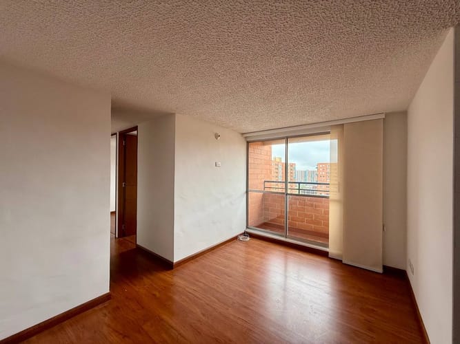 Apartamento de 3 alcobas en venta en Zona Centro, Madrid, 53 m² · foto 3 de 17