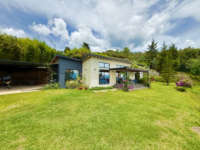 Finca en venta en Puente Pelaez, El Retiro, 200 m² · foto 2 de 15