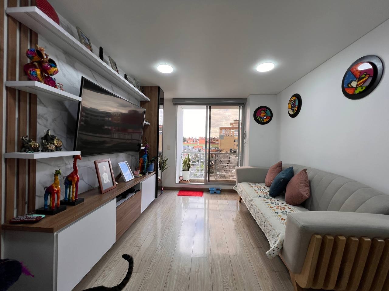 Apartamento en venta en Quinta Paredes, Bogotá · foto 3 de 17
