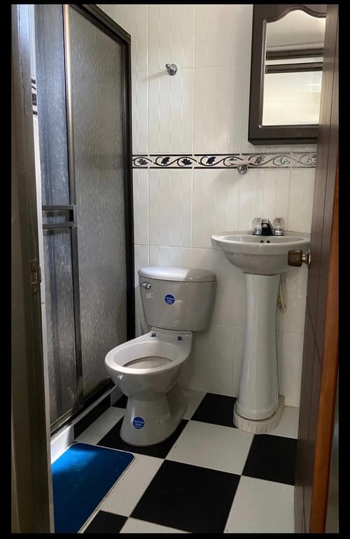 Casa de 3 alcobas en venta en Armenia, 412 m² · foto 9 de 11