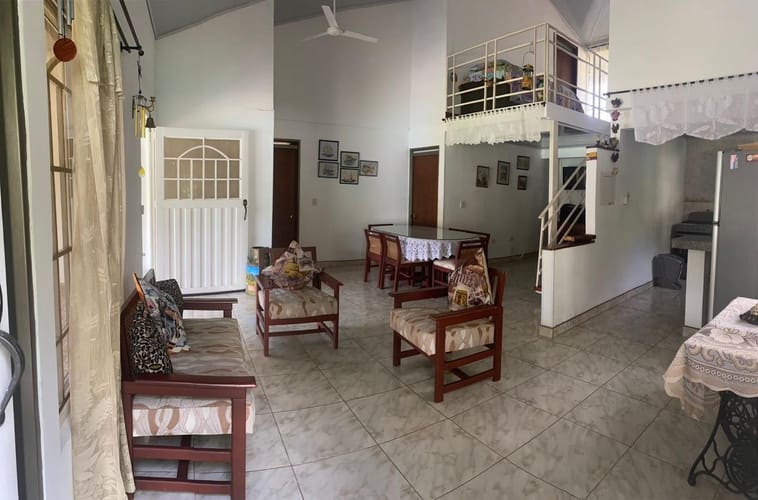 Casa de 3 alcobas en venta en Armenia, 412 m² · foto 3 de 11
