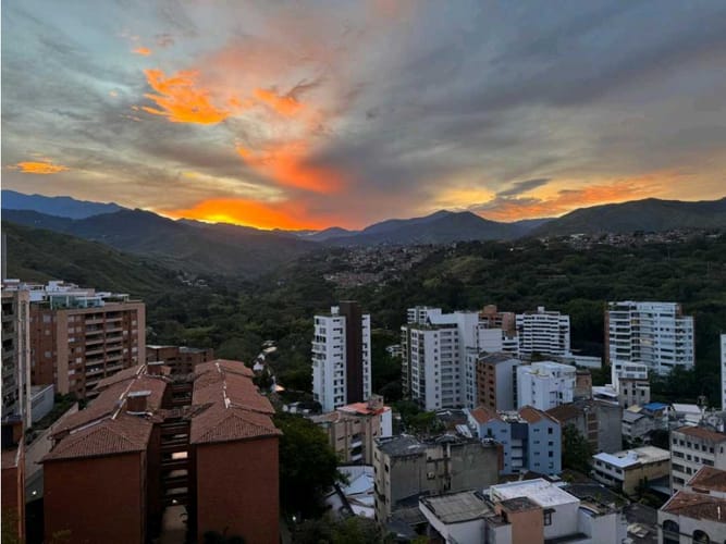 Apartamento de 2 alcobas en venta en San Pedro, Cali, 156 m² · foto 4 de 17